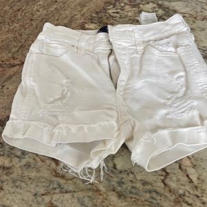 white hollister shorts
